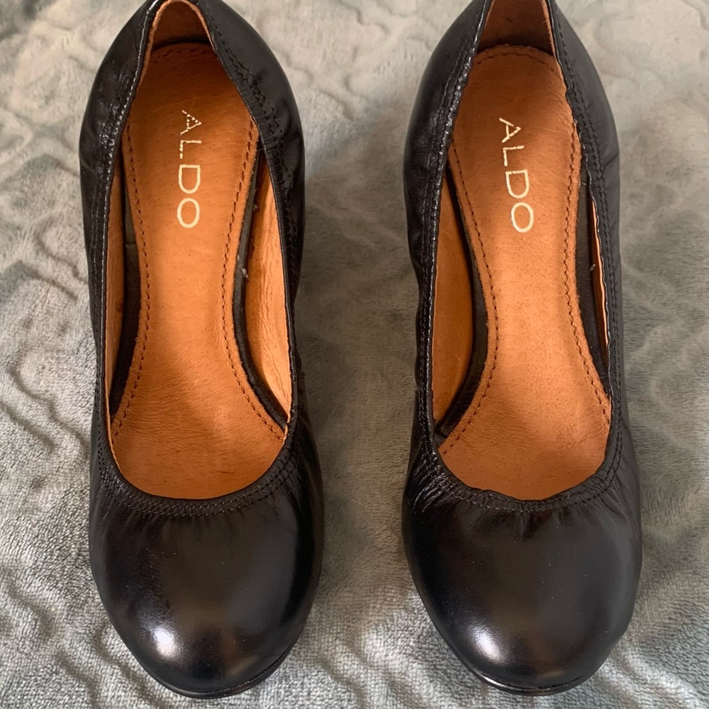 Aldo Wedges, Size: 5.5, Black, Heal Size: 3”